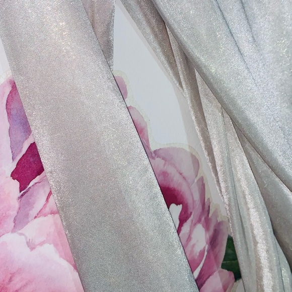 𝗧𝘂𝘇𝘇𝗶|𝐍𝐰𝐨𝐭|𝑮𝒐𝒍𝒅 𝑪𝒉𝒂𝒎𝒑𝒂𝒈𝒏𝒆, 𝑺𝒑𝒂𝒓𝒌𝒍𝒊𝒏𝒈 𝑩𝒍𝒐𝒖𝒔𝒆 - Picture 5 of 10